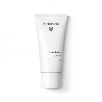 Dr. Hauschka Foundation 04 hazelnut
